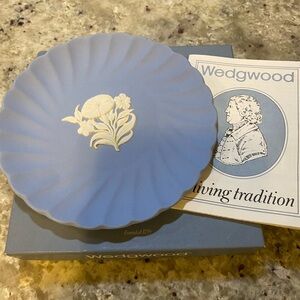 Wedgwood Blue Gift Box with White Logo 5” new